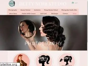 bettynoirstudio.com